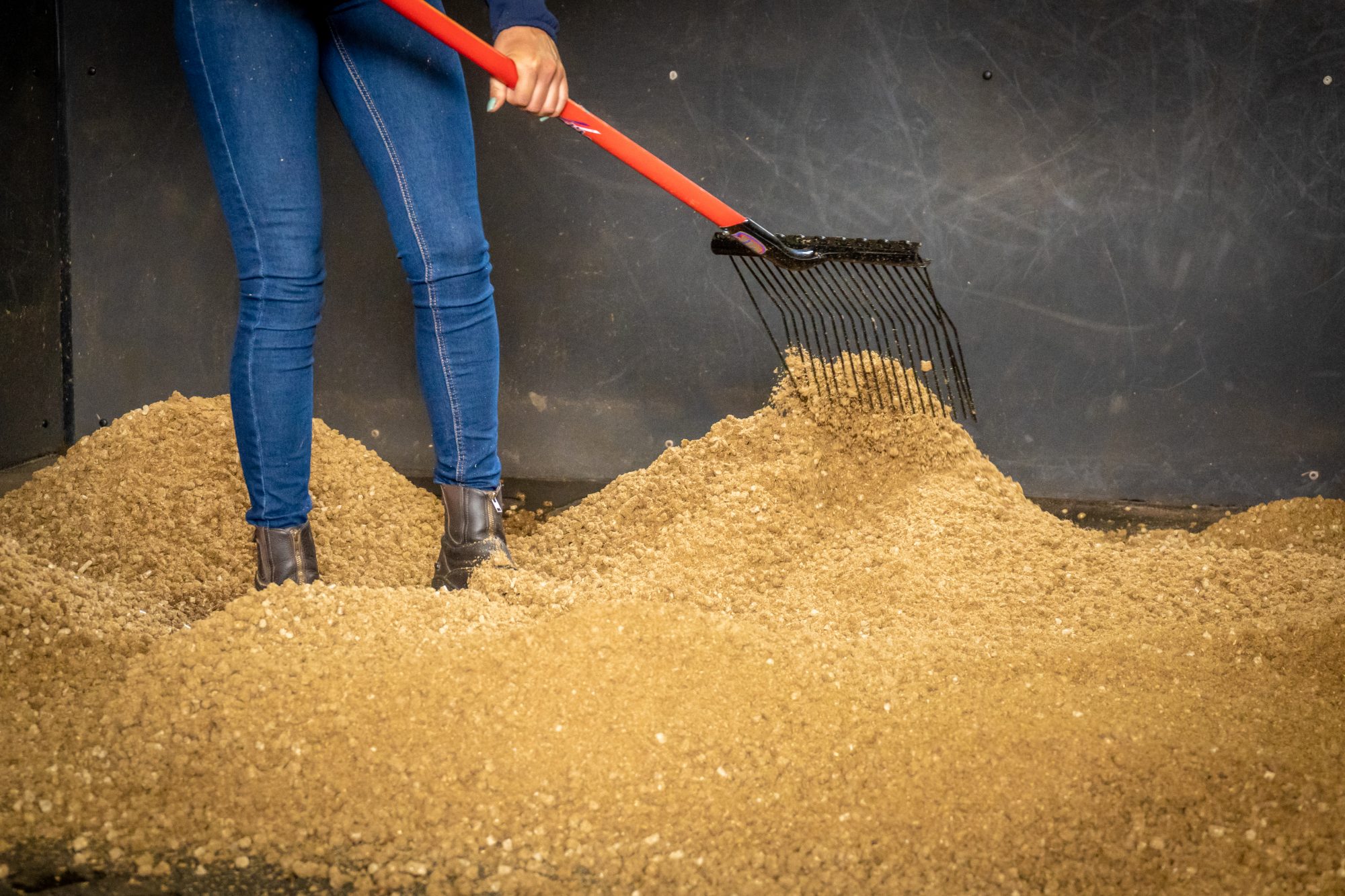 Strawmax 15kg Stable Bedding Mole Avon