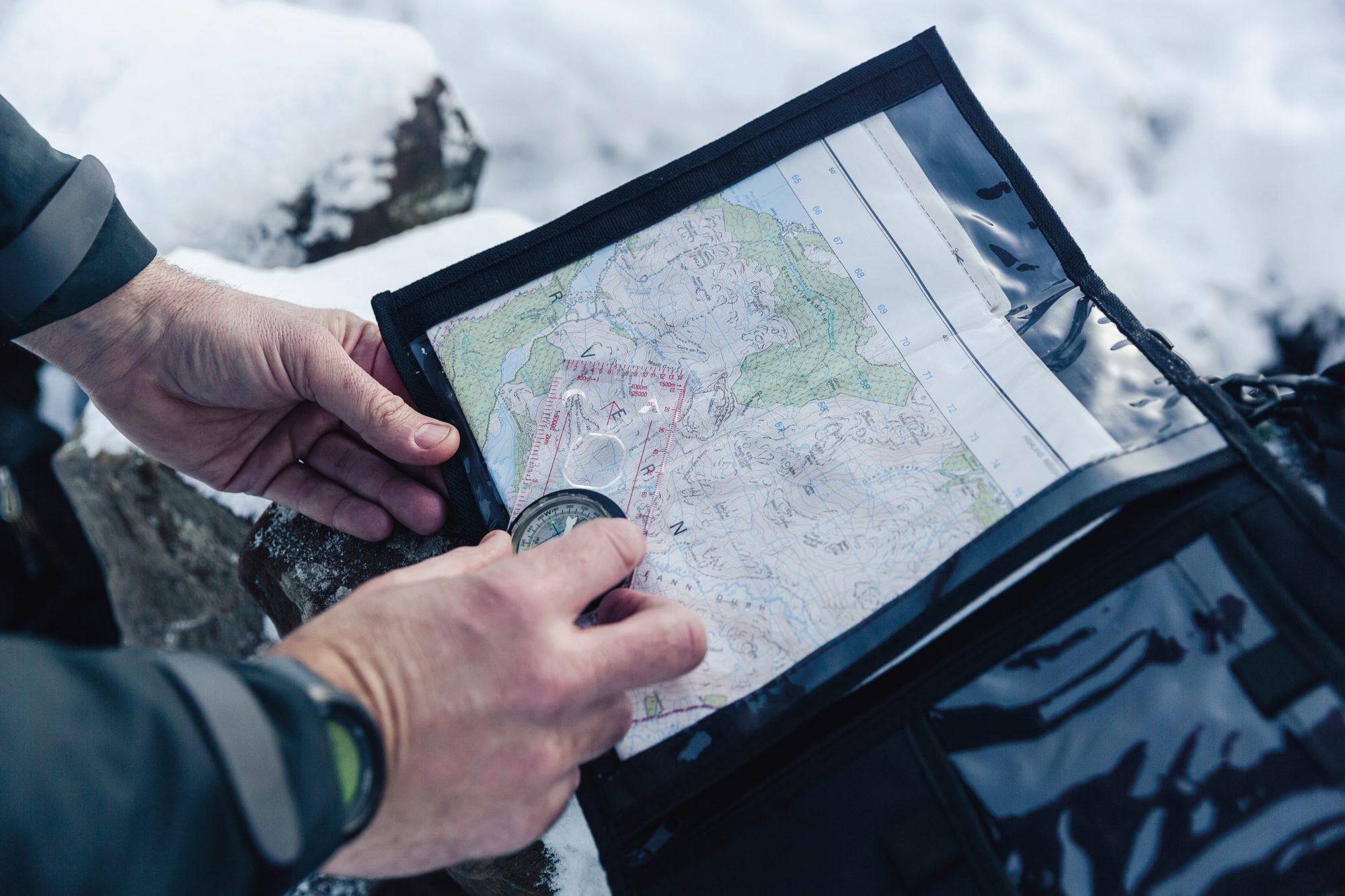 Highlander Deluxe Map Compass - Camping Accessories