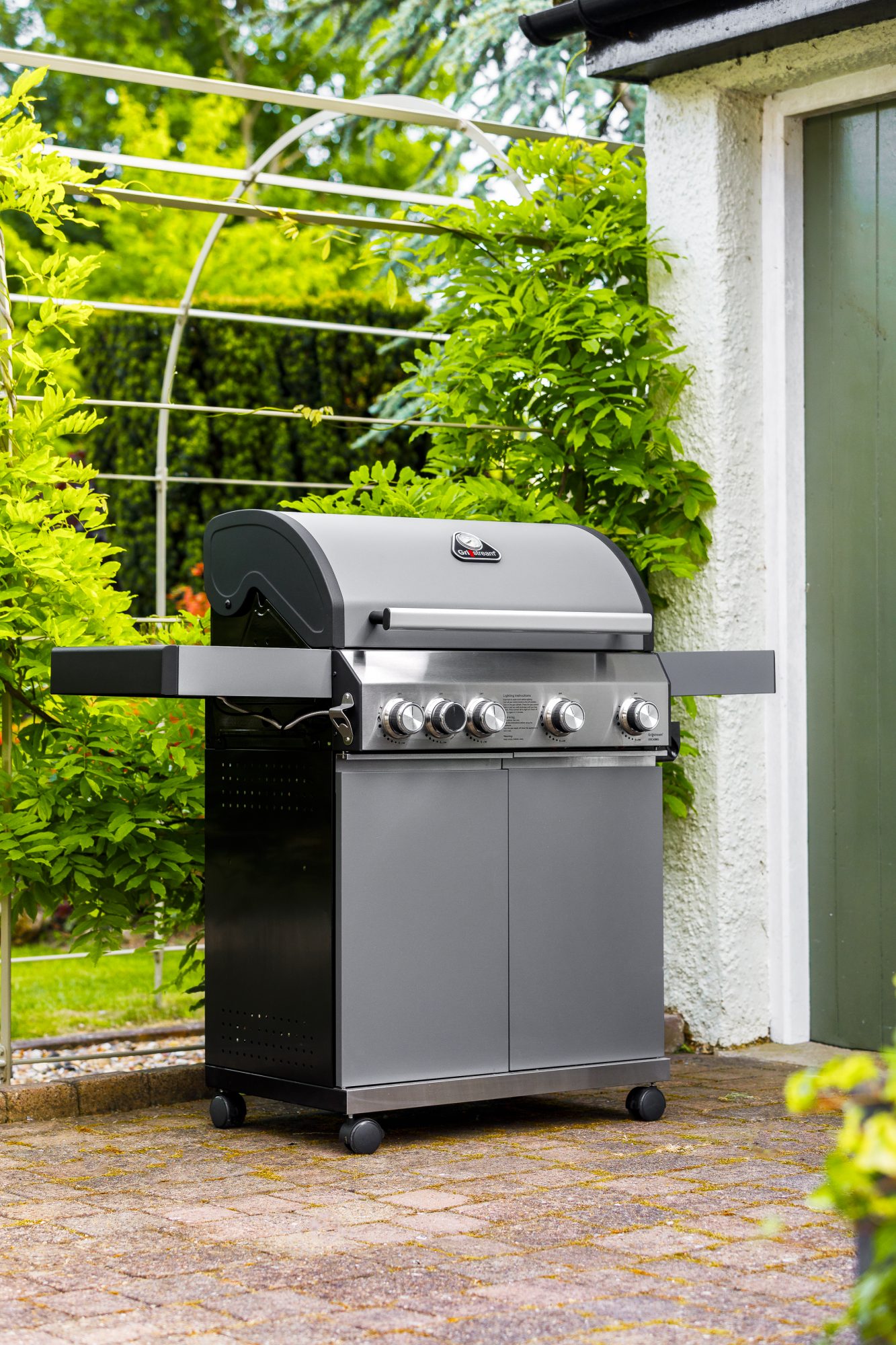 GRILLSTR Grillstream Classic 4 Burner Hybrid BBQ With Side Burner