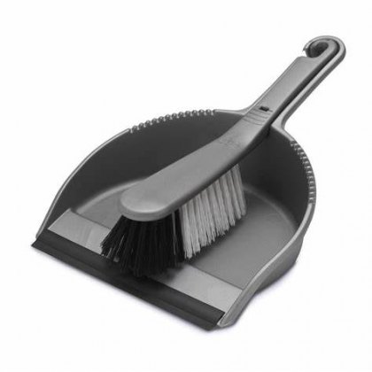 Brooms & Dustpans 