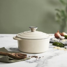 Barbary Oak Cast Iron Casserole Dish Cream