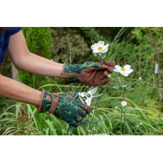 Oak Leaf Moss Gardening Gloves