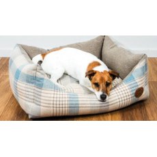 Snug & Cosy Highland Bluebell Dog Bed