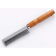 Lincoln Tail Comb With Wooden Handle