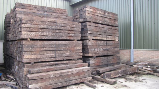 Railway Sleeper 8'6' x 10' x 5'