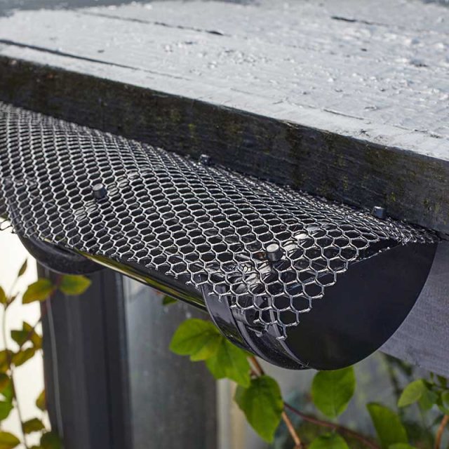 USEFUL Gutter Mesh 6m