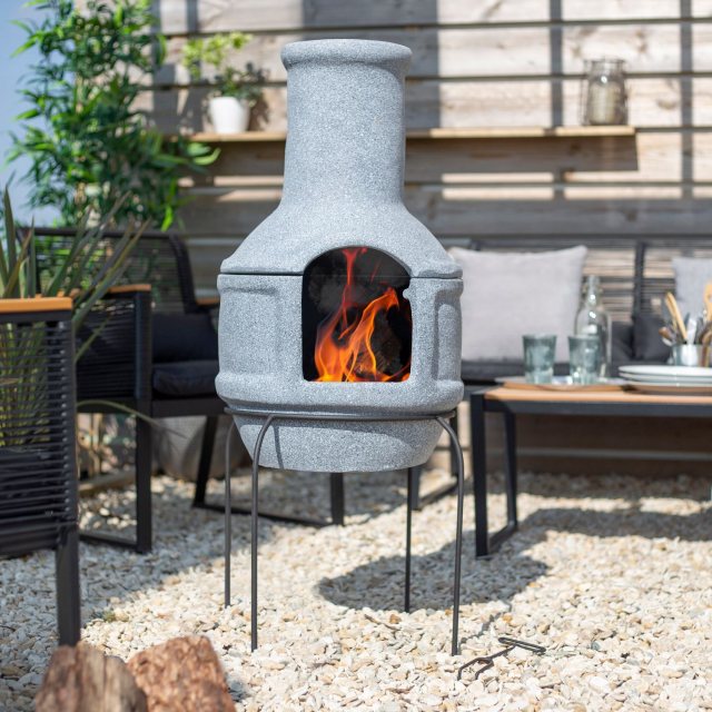 Two-Piece Tana Clay Chimenea With Grill