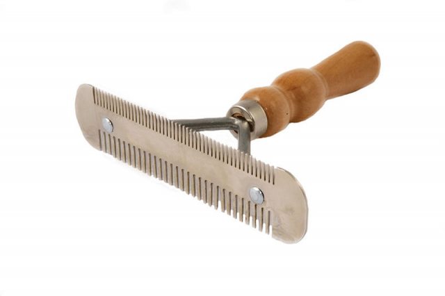Agrihealth Double Sided Curry Comb