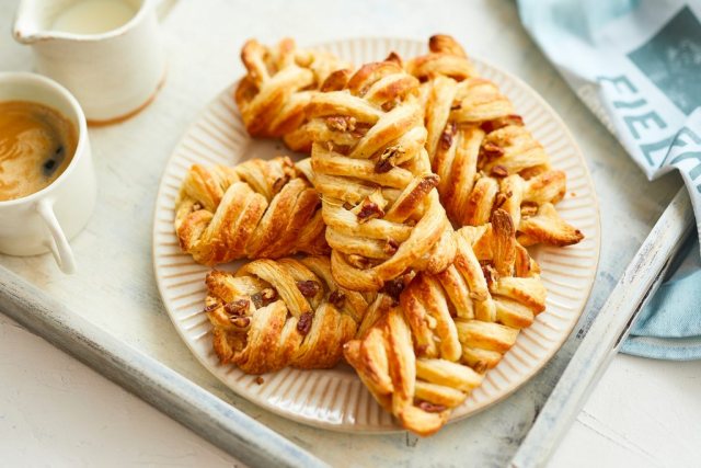 Field Fare Frozen Maple Pecan Danish