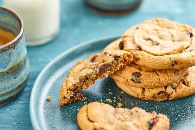 Field Fare Frozen Plain Choc Chip Cookie