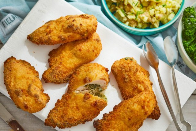 Field Fare Frozen Garlic Chicken Kiev