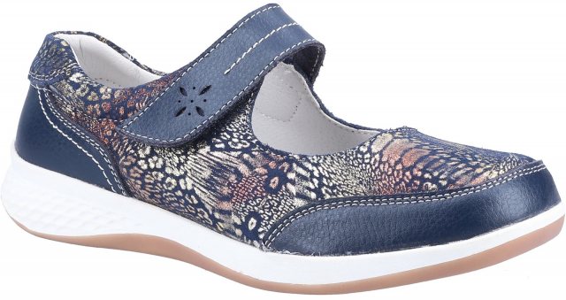 Girls' Footwear | Pick 'n Pay Clothing