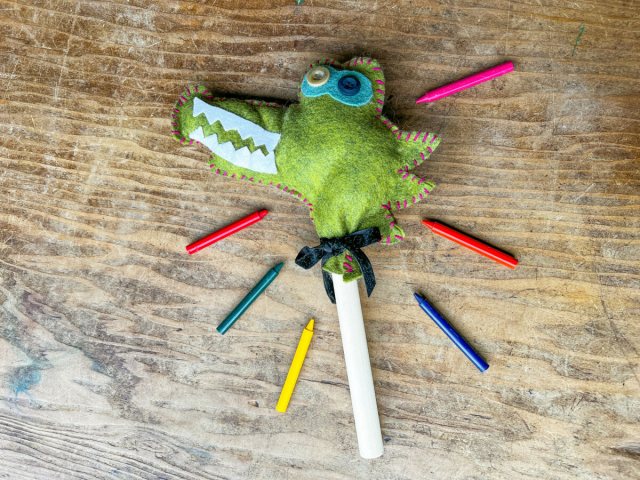 FORESTCR Kids Crocodile Puppet Craft Kit