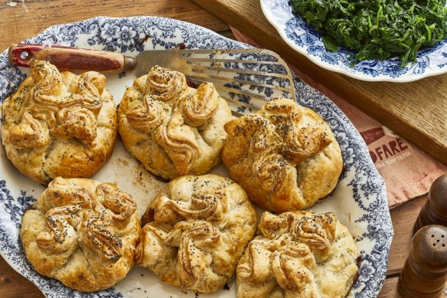 FIELDFAR Field Fare Frozen Steak & Stilton Puff Pastry Pie