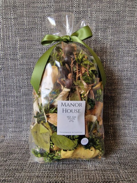 MANORHOU Manor House Pot Pouri Wild Fig & Cassis