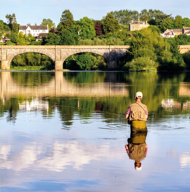 CUBE Cube Fly Fishing River Card