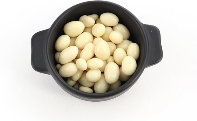 Queenswood Loose Yoghurt Coated Peanuts 1kg