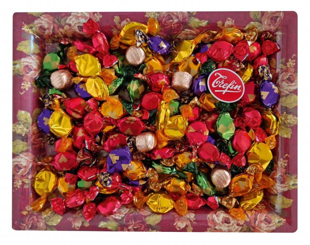 Toffees & Chocolate Rose Platter 1kg
