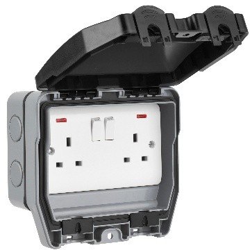 Switched Waterproof Socket 13A 2 Gang