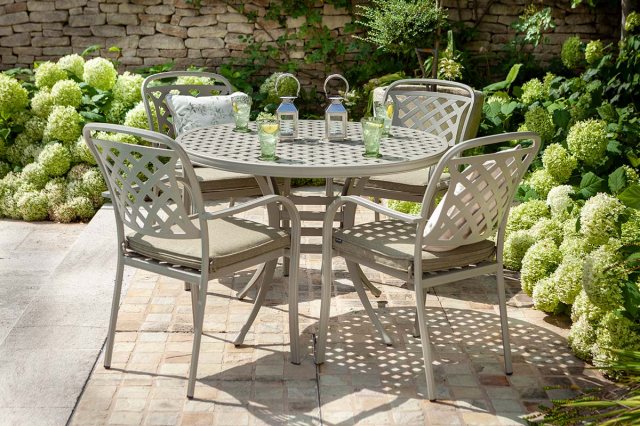 Hartman Berkeley Round Dining Set 4 Seater