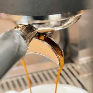 At the Mole Avon Café in Crediton, every cup is carefully brewed to bring out rich flavour, smooth b...