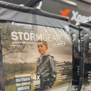 🌧️ Mud? Rain? Bring it on! 🧒👧 Our Xpert Workwear kids’ waterproofs and wellingtons are b...