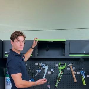 Fed up with cluttered workshops and tools that are never where you need them? Get organised with Jeff...