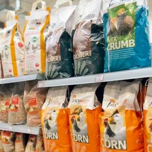 Everything You Need for Happy, Healthy Poultry! 🐔 At Mole Avon Country Stores, we’ve got all you...