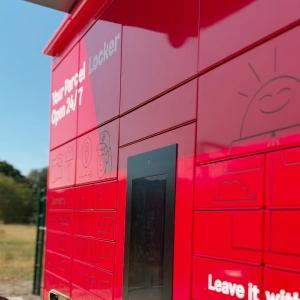 📦 Got a parcel to send, return or collect? We can help! Make your next trip to Mole Avon even more...