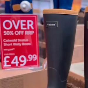 Step into comfort, whatever the weather! 🌦️ Cotswold Stratus Wellingtons – waterproof, durable...