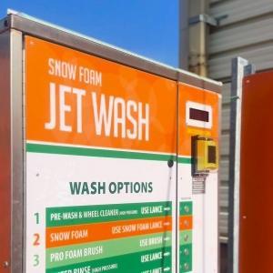 💦 Mud, dust and road grime don't stand a chance! Our Crediton and Okehampton stores have convenien...