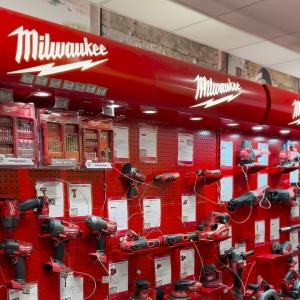 🔧⚡ Power up your toolkit at Mole Avon Country Stores BIG on brands like Milwaukee, Makita, Stihl...