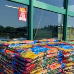 🌱 COMPOST MULTI BUY MEGA DEALS at Mole Avon Country Stores! 🌱 Get your garden growing for less...
