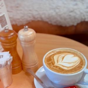🌞 Start your weekend right! Come and relax at our Crediton cafe. Enjoy the perfect brew and make y...