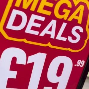 🔥 MEGA DEAL ALERT! 🔥 The Cotswold Abbeydale Hiking Shoe is ONLY£19.99! An incredible saving on...