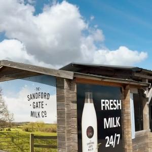 🥛 Fresh milk, anytime you need it! 🥛 Did you know that our milk vending facilities at Mole Avon...