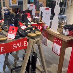 ☀️Our Summer sale continues☀️ Pop in-store to your local Mole Avon or head to our website ...