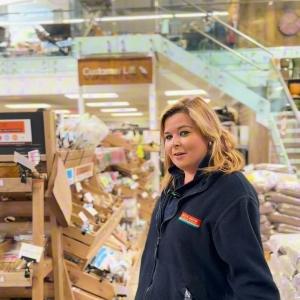 🐾 Come and take a tour of our Pet Department at Mole Avon Country Stores! 🐾 Tasty treats and nu...