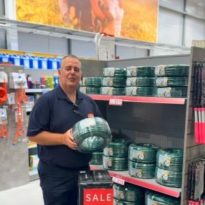 💦 Half Price Hosepipes! 💦 Summer’s here, keep your garden lush and green. 🌿 Grab our Kingf...