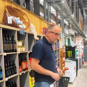 ✨ Merry Christmas from everyone at Mole Avon Country Stores! ✨