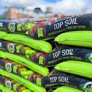 🌱 Spring is almost here… let’s get gardening! 🌷 The days are getting lighter, the soil is w...