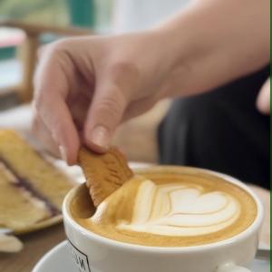 There's always time for coffee and cake at the Mole Avon Café! ☕🍰 Pop in and enjoy freshly brew...