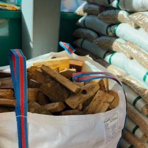 🔥 Stay Warm the Easy Way! 🔥 Cold nights are here — make sure you’re stocked up with all the...