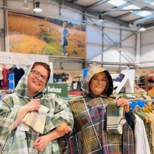 ☔🌦️ MEGA DEAL ALERT! 🌦️☔ Be prepared for those unexpected summer showers with this ligh...