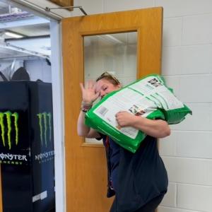 🐾Pedro dog food. It’s so good, even our team choose it for their pets! 🧡 Try it for yourself!...