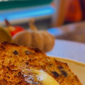 You can’t beat a comforting pot of tea and a freshly toasted teacake, smothered in butter at the Mo...